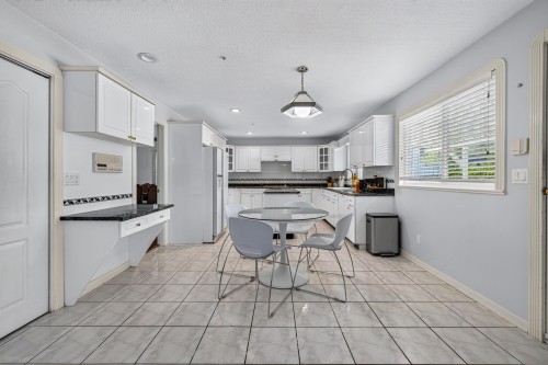1033 39Th Avenue E, Vancouver, BC 