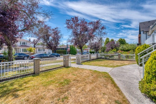 1033 39Th Avenue E, Vancouver, BC 