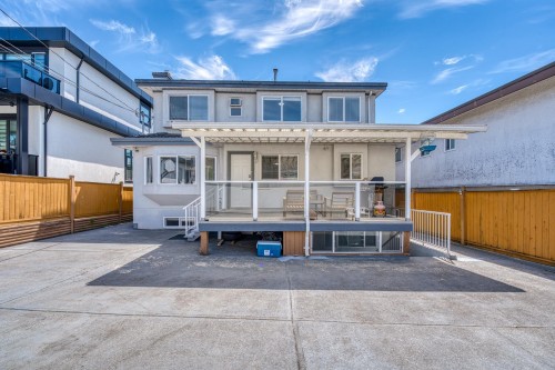 1033 39Th Avenue E, Vancouver, BC 