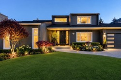 1428 37th Avenue W Vancouver, BC V6M 1M3