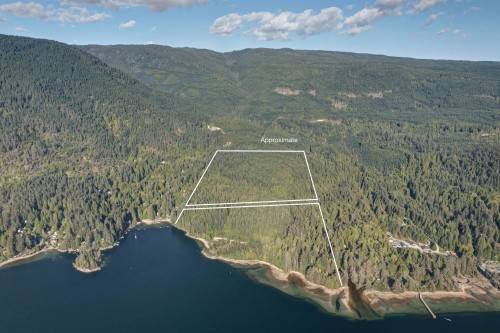 7425 Sechelt Inlet Road, Sechelt, BC 