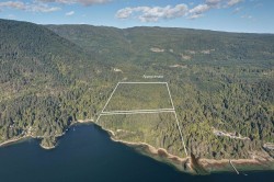 7425 Sechelt Inlet Road Sechelt, BC V7Z 0C7
