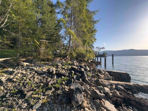 7425 Sechelt Inlet Road, Sechelt, BC 
