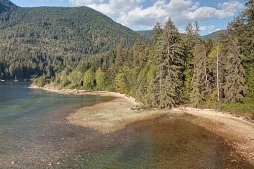 7425 Sechelt Inlet Road, Sechelt, BC 