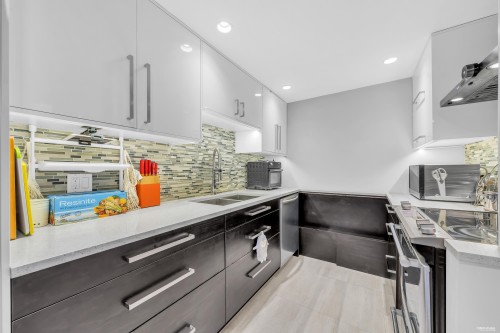 7-7321 Montecito Drive, Burnaby, BC 