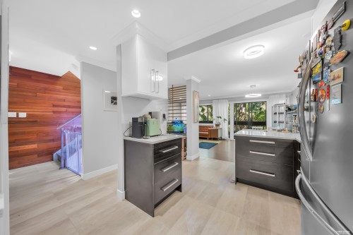 7-7321 Montecito Drive, Burnaby, BC 