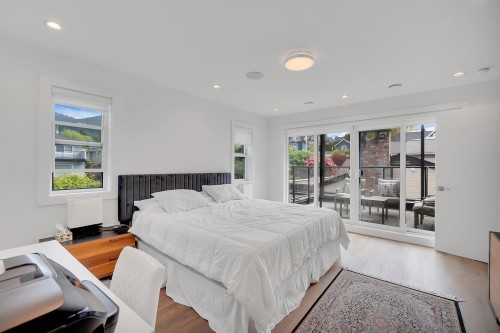 440 Queens Road W, North Vancouver, BC 