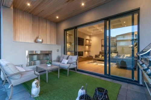 440 Queens Road W, North Vancouver, BC 