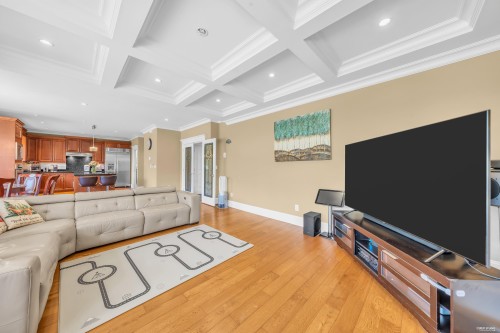 717 Shaw Avenue, Coquitlam, BC 