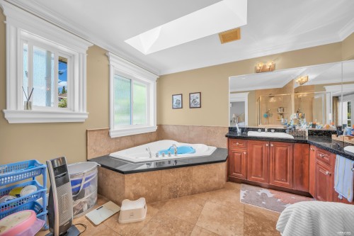 717 Shaw Avenue, Coquitlam, BC 