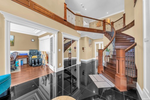 717 Shaw Avenue, Coquitlam, BC 