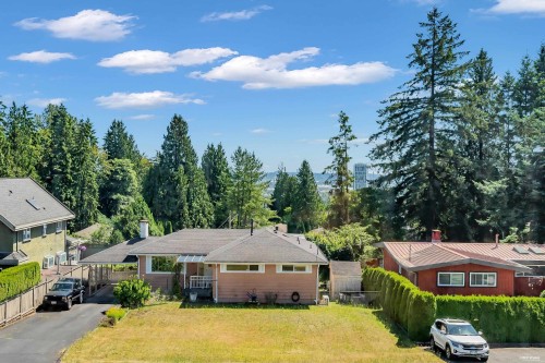 717 Shaw Avenue, Coquitlam, BC 