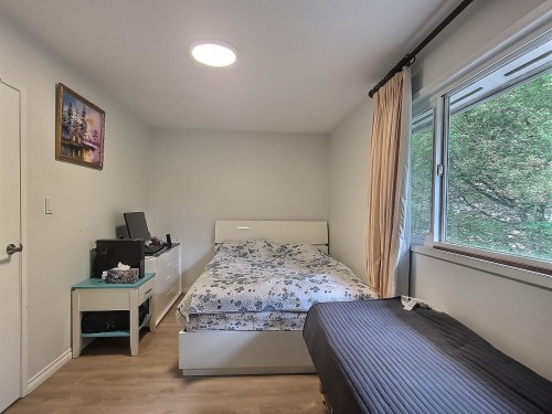6878 Arlington Street, Vancouver, BC - Indoor Photo Showing Bedroom