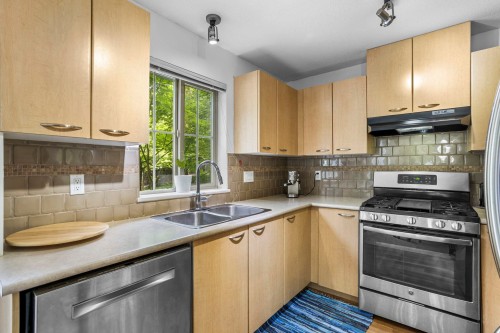 301-2966 Silver Springs Boulevard, Coquitlam, BC 
