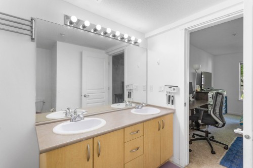 301-2966 Silver Springs Boulevard, Coquitlam, BC 