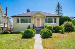 916 Thirteenth Street New Westminster, BC V3M 4N1