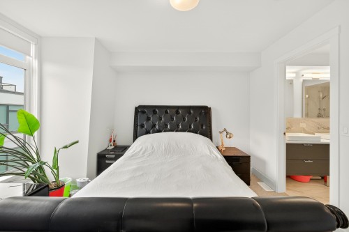 7601 Yukon Street, Vancouver, BC 