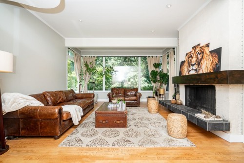 3841 Bayridge Avenue  West Vancouver, BC V7V 3J3