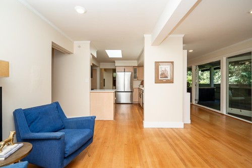3841 Bayridge Avenue, West Vancouver, BC 