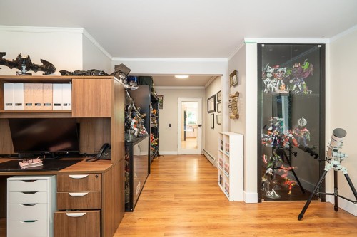 3841 Bayridge Avenue, West Vancouver, BC 