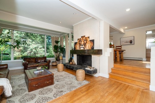 3841 Bayridge Avenue, West Vancouver, BC 