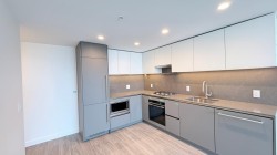 3701-2135 Springer Avenue Burnaby, BC V5B 0C1