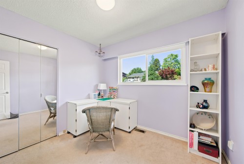 575 Dollarton Highway N, North Vancouver, BC 