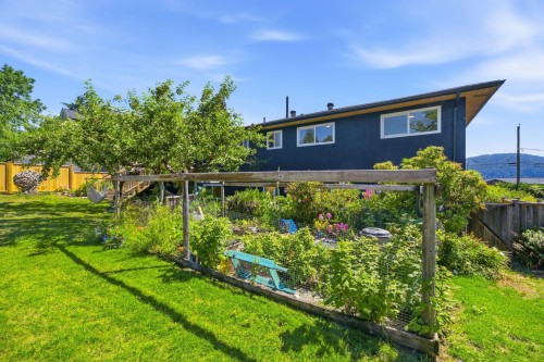 575 Dollarton Highway N, North Vancouver, BC 