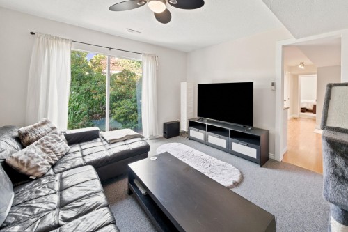 575 Dollarton Highway N, North Vancouver, BC 