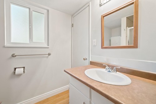 575 Dollarton Highway N, North Vancouver, BC 