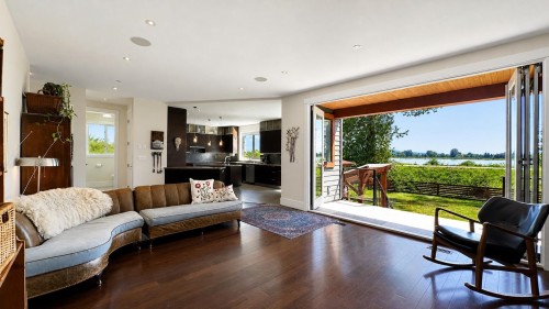 300 Laurier Avenue, Port Coquitlam, BC 