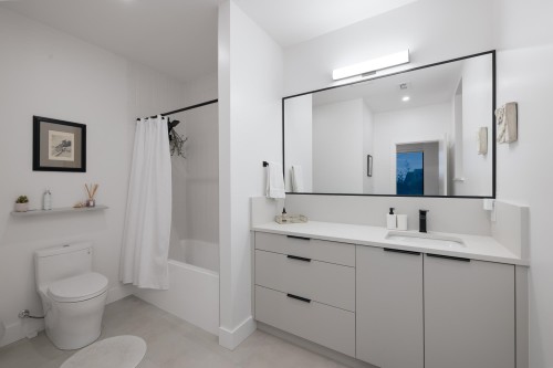 255 Sandringham Crescent, North Vancouver, BC 