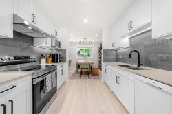 1206 Premier Street  North Vancouver, BC V7J 2H4
