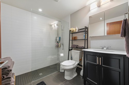 5912 Chancellor Boulevard, Vancouver, BC 