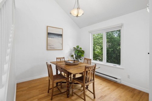 207-1518 Bowser Avenue, North Vancouver, BC 