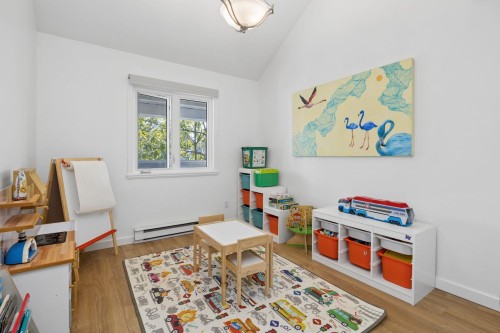 207-1518 Bowser Avenue, North Vancouver, BC 