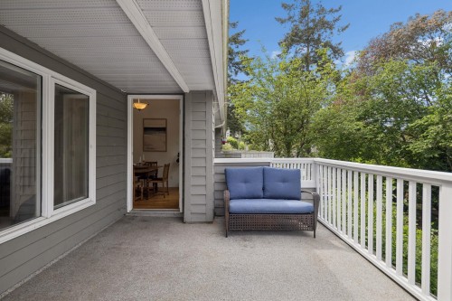 207-1518 Bowser Avenue, North Vancouver, BC 