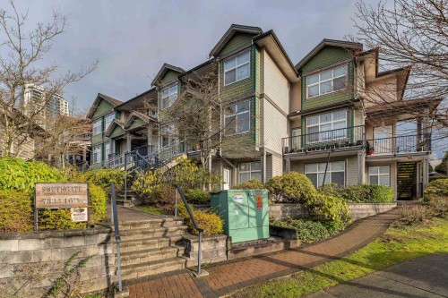 119-7333 16th Avenue  Burnaby, BC V3N 0A8