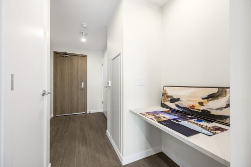 2804-4168 Lougheed Highway, Burnaby, BC 