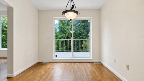 35-2351 Parkway Boulevard, Coquitlam, BC - Indoor Photo Showing Other Room