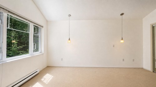 35-2351 Parkway Boulevard, Coquitlam, BC - Indoor Photo Showing Other Room