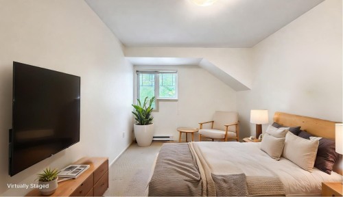 35-2351 Parkway Boulevard, Coquitlam, BC - Indoor Photo Showing Bedroom
