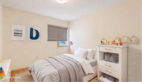 35-2351 Parkway Boulevard, Coquitlam, BC - Indoor Photo Showing Bedroom
