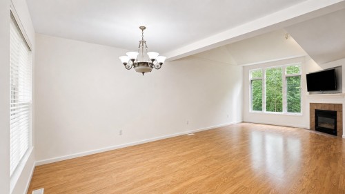 35-2351 Parkway Boulevard, Coquitlam, BC - Indoor With Fireplace