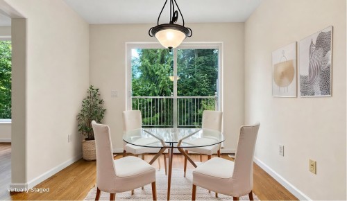 35-2351 Parkway Boulevard, Coquitlam, BC - Indoor Photo Showing Dining Room