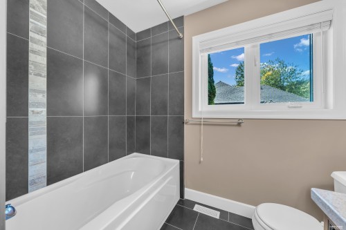 1499 Johnson Street, Coquitlam, BC - Indoor Photo Showing Bathroom