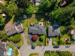 1256 Eastview Road  North Vancouver, BC V7J 1L6