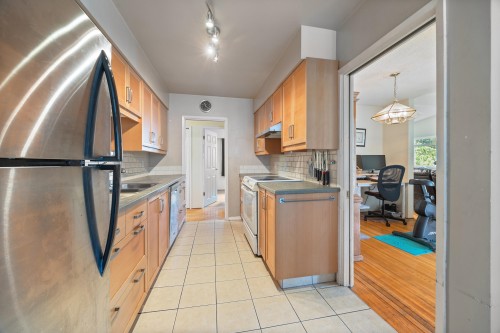 1530 Sherlock Avenue, Burnaby, BC 