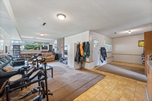 1530 Sherlock Avenue, Burnaby, BC 