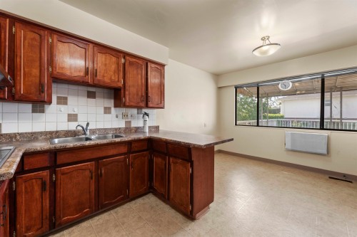 2514 49Th Avenue E, Vancouver, BC 